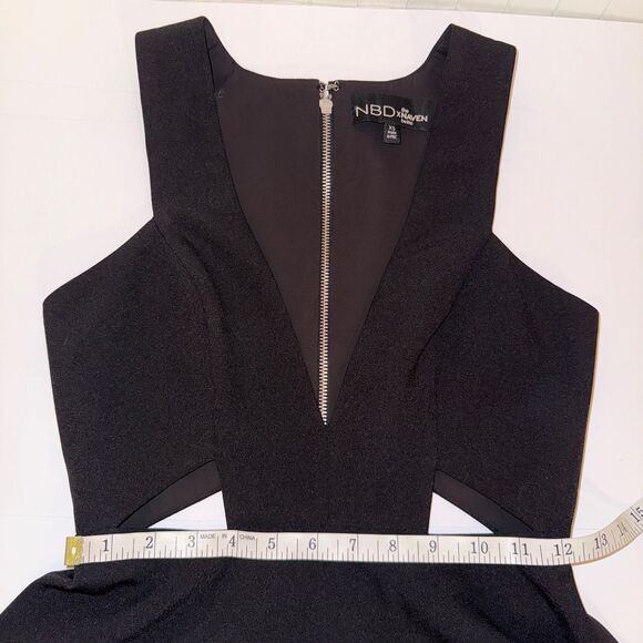 NBD x Naveen Twins REVOLVE Little Black Mini Dress Cutouts Zip Clubwear Party XS - Picture 5 of 10